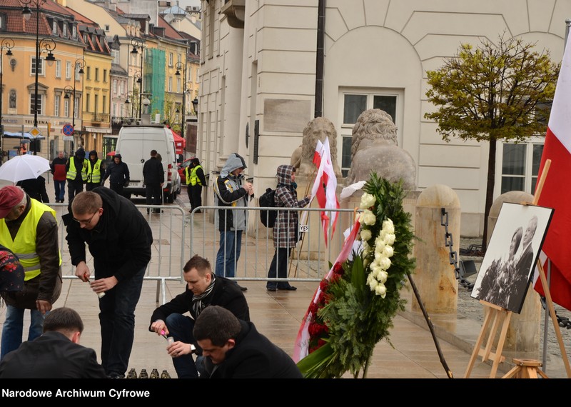 Obraz 11 z jednostki "Uroczystość upamiętniająca czwartą rocznicę katastrofy smoleńskiej"