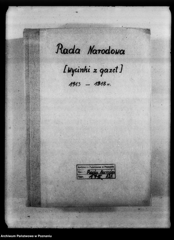 image.from.unit.number "Wycinki prasowe dotyczące Polski o różnej treści"