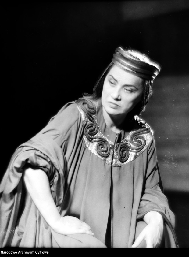 image.from.unit.number "Warszawa. Teatr Narodowy - sztuka "Fedra""