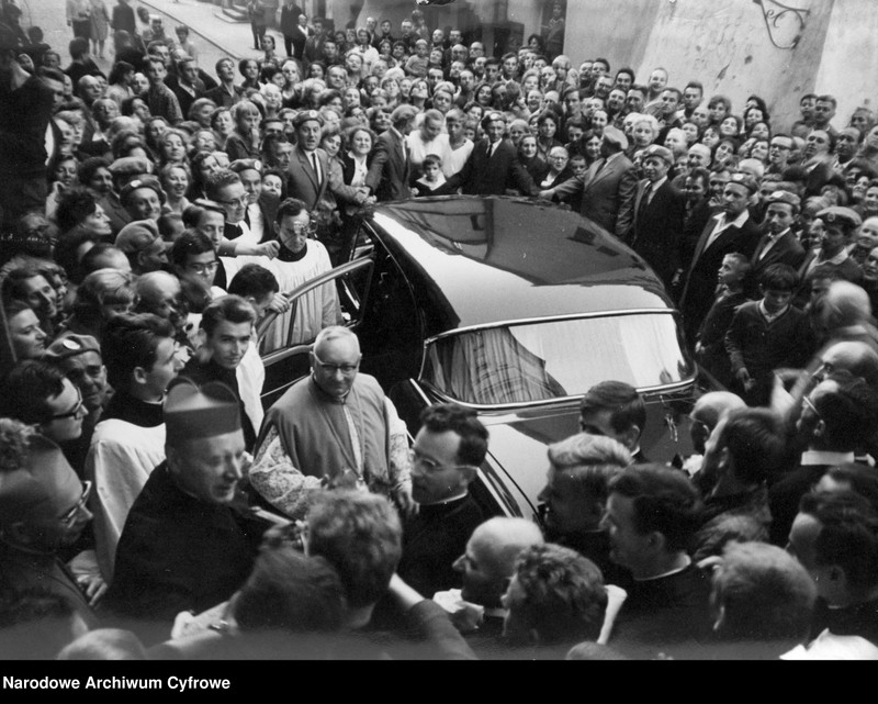 image.from.unit.number "Obchody Tysiąclecia Chrztu Polski w Warszawie"