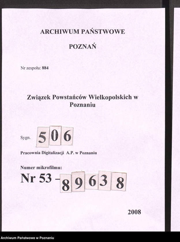 Obraz 1 z jednostki "Ćwiczenia 1 kompanii sanitarnej Towarzystwa Powstańców i Wojaków w Koźminie. W środku przed szałasem z rannymi major Siuda."