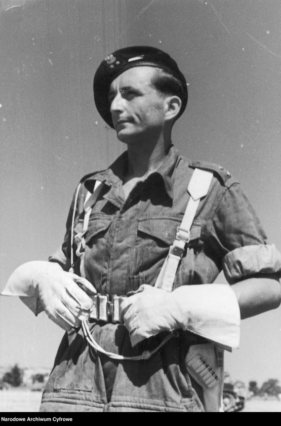 image.from.unit.number "2 Warszawska Dywizja Pancerna"