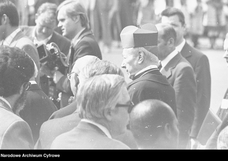 Obraz 7 z jednostki "Powitanie papieża Jana Pawła II na lotnisku Okęcie w Warszawie rozpoczynające I pielgrzymkę do Polski"
