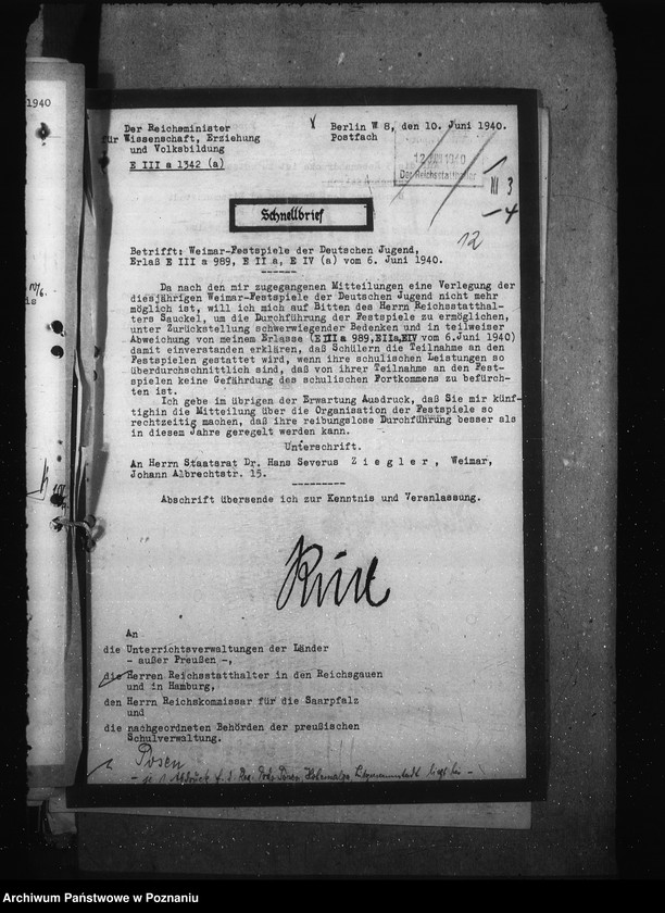 Obraz 16 z jednostki "Aufnahme der Schüler in die Oberschulen. Einsatz der Schüler in die Wehrmacht. Kinderlandverschicken. Auslese der Schülern."