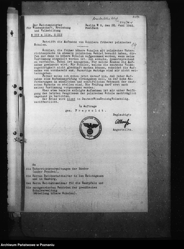 Obraz 18 z jednostki "Aufnahme der Schüler in die Oberschulen. Einsatz der Schüler in die Wehrmacht. Kinderlandverschicken. Auslese der Schülern."