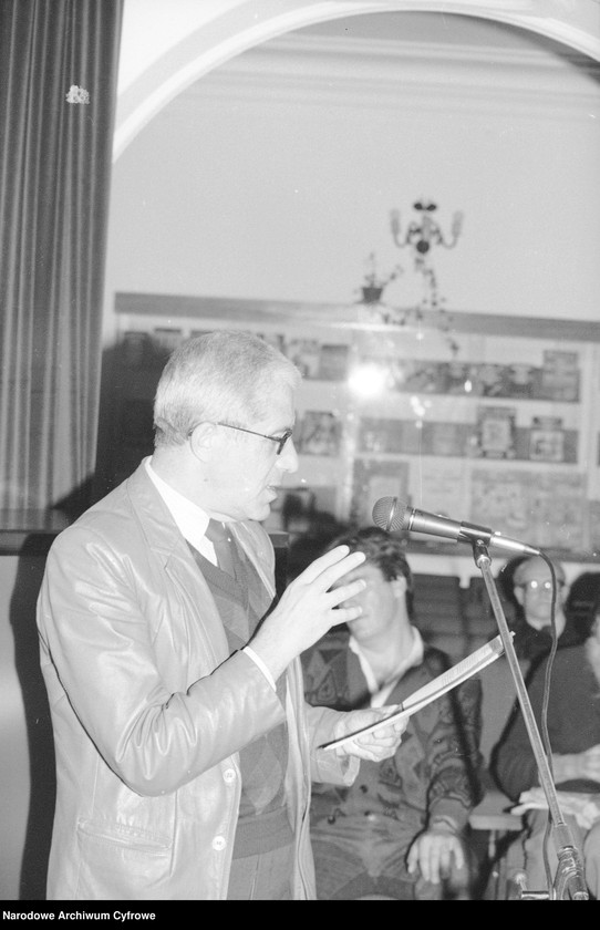 image.from.unit.number "Promocja książki Renato Crottiego pt. "Sam przeciw wszystkim" w Klubie Księgarza przy Rynku Starego Miasta w Warszawie"