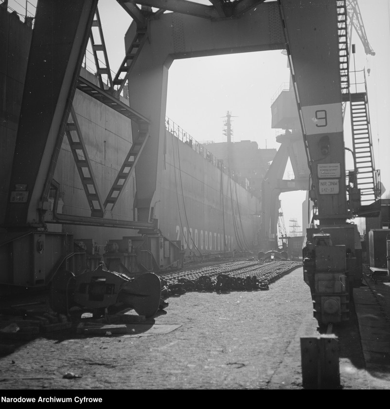 image.from.unit.number "Stocznia Szczecińska im. Adolfa Warskiego"