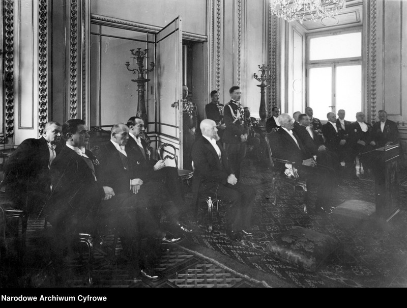 image.from.unit.number "Składanie życzeń noworocznych prezydentowi RP Ignacemu Mościckiemu na Zamku Królewskim w Warszawie"