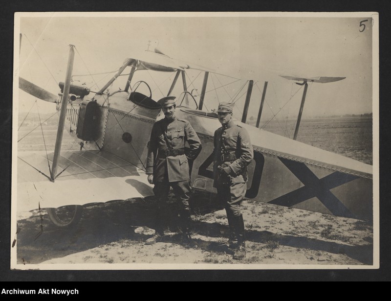image.from.unit.number "I. J. Paderewski i E. Schelling w otoczeniu rodziny i przyjaciół. Fotografie"