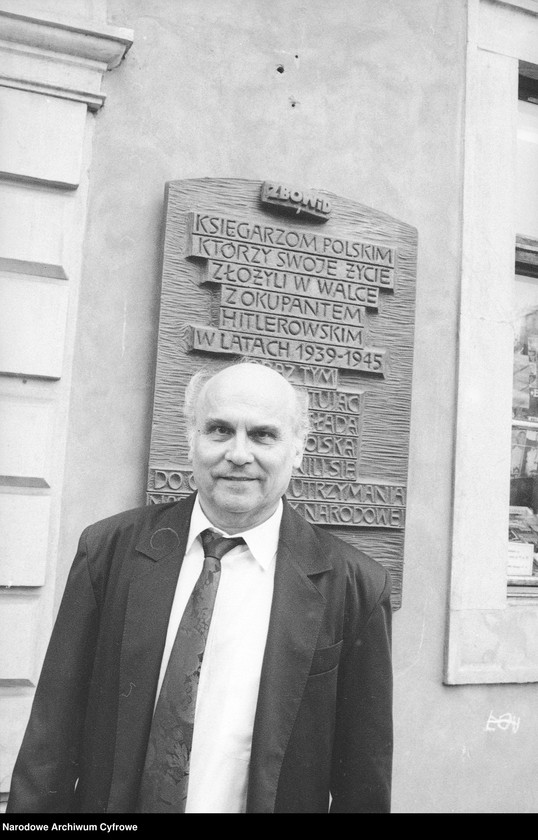 Obraz 9 z jednostki "Promocja książki Joanny Siedleckiej pt. "Mahatma Witkac" w Klubie Księgarza przy Rynku Starego Miasta 22/24 w Warszawie"