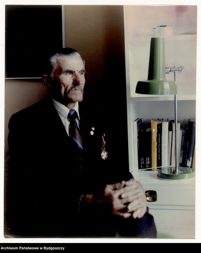 image.from.unit.number "Kocoń [działacz społeczny, kultury ?]"