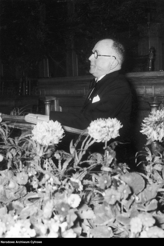 image.from.unit.number "Robert Hohlbaum"