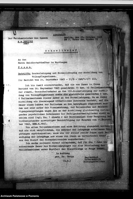 Obraz 5 z jednostki "III. Vollehrgang zur Ausbildung von Volkspflegerinnen - Beginn 17.10.1944"