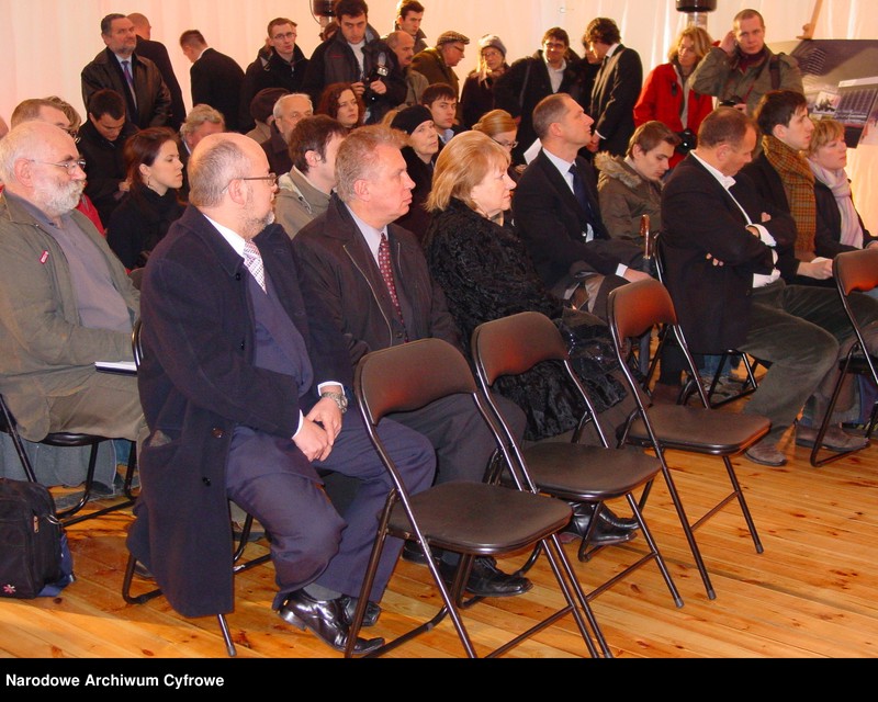 image.from.unit.number "Warszawa. Pasaż Wiecha. Wystawa "Ściana Wschodnia czyli spacerkiem po Pasażu Wiecha""