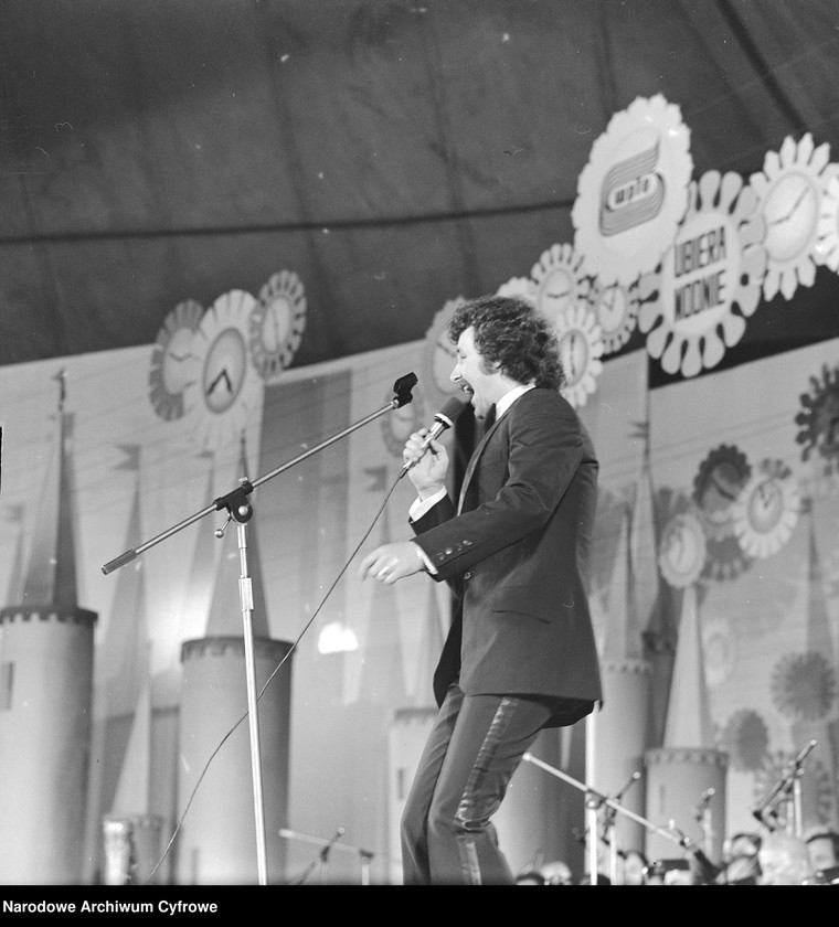 image.from.unit.number "XII Krajowy Festiwal Piosenki Polskiej w Opolu"