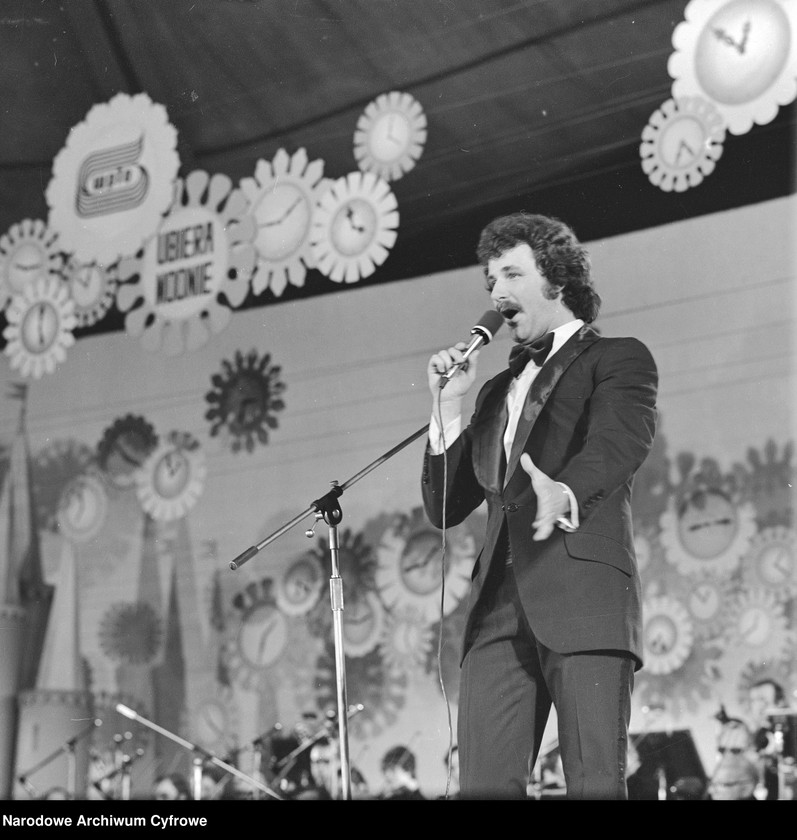 image.from.unit.number "XII Krajowy Festiwal Piosenki Polskiej w Opolu"