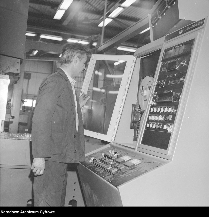 image.from.unit.number "Zakłady Kineskopowe "Unitra-Polkolor" w Piasecznie"