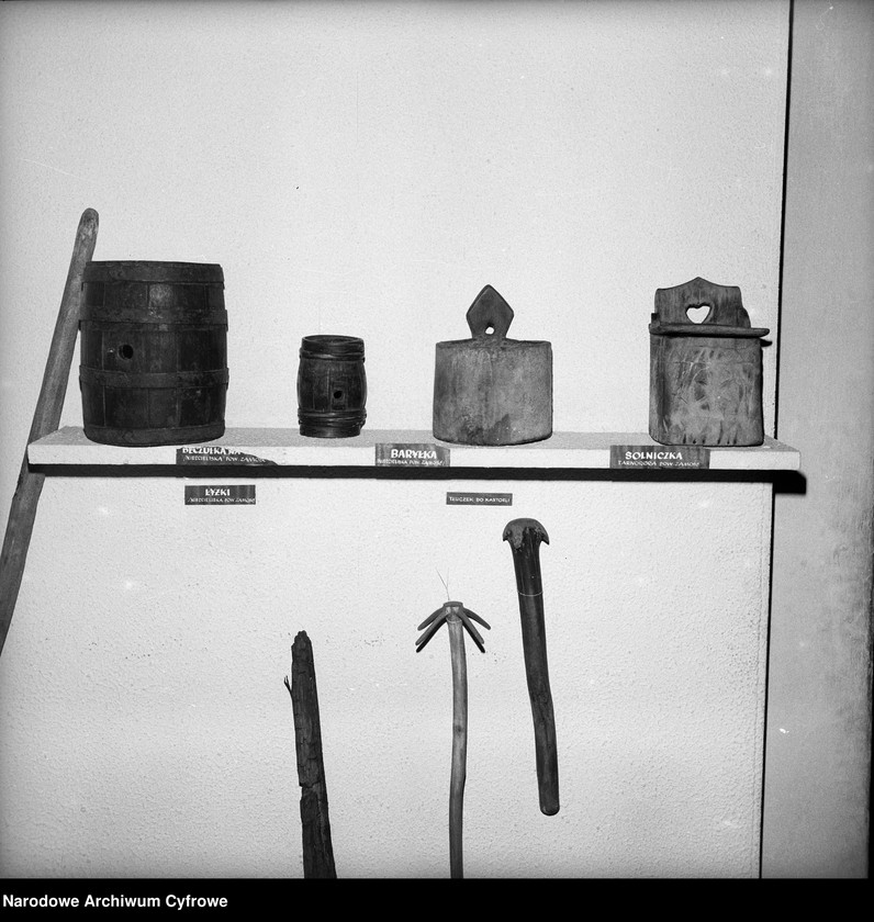image.from.unit.number "Muzeum Ziemi Zamojskiej"