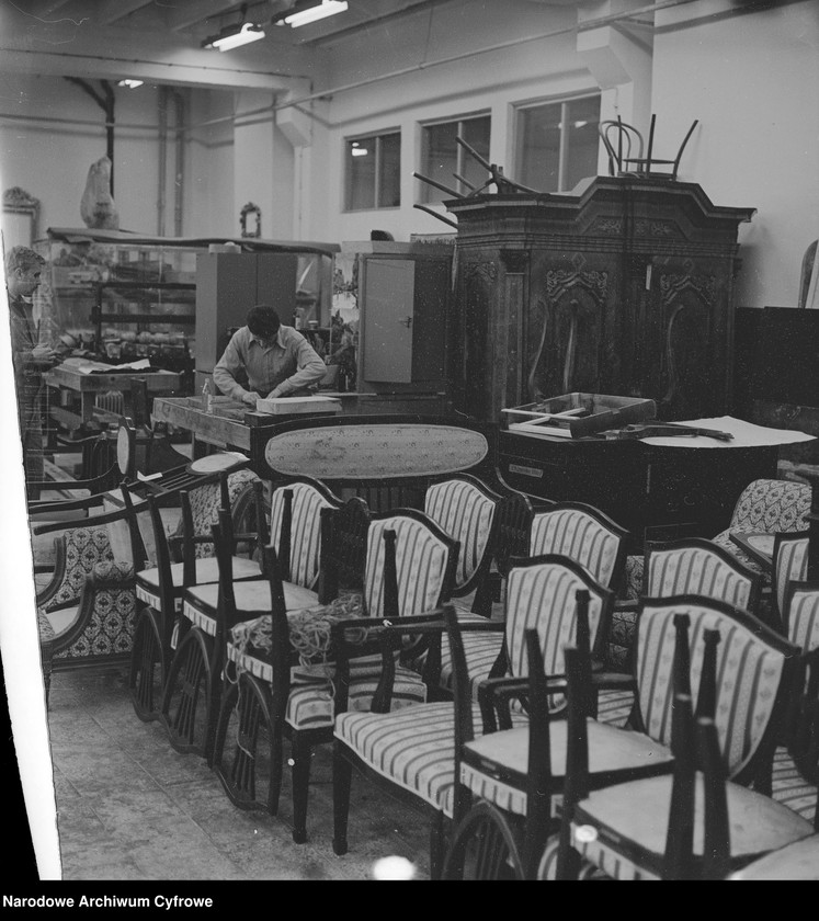 image.from.unit.number "Zakłady Wytwórcze Mebli Artystycznych Henryków"