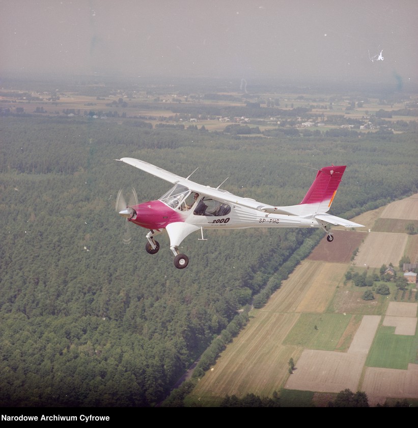 image.from.unit.number "Samolot PZL-104M Wilga 2000 (SP-PHG) - oblot prototypu"