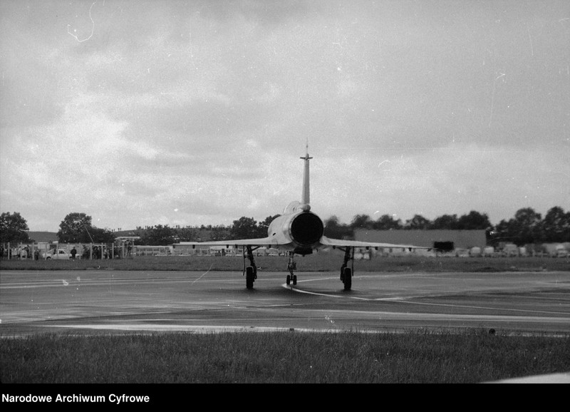 image.from.unit.number "36. Międzynarodowy Salon Lotniczy w Paryżu-Le Bourget"