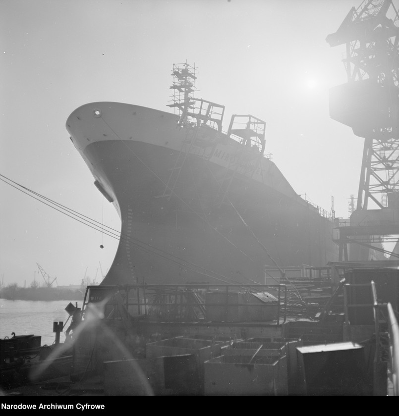 image.from.unit.number "Stocznia Szczecińska im. Adolfa Warskiego"