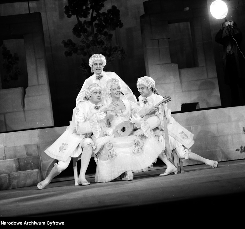 Obraz 14 z jednostki "Warszawa. Teatr Narodowy - przedstawienie "Kram z piosenkami""