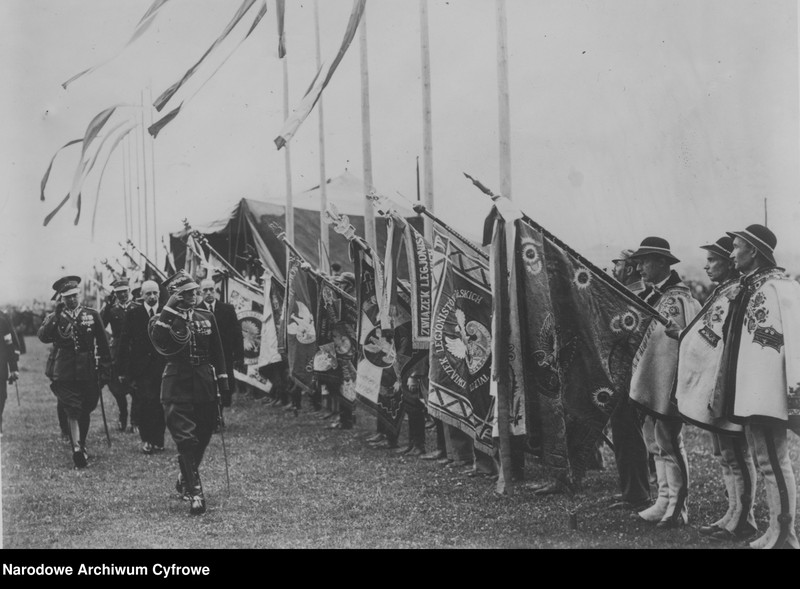 image.from.unit.number "XIV Zjazd Legionistów w Krakowie"