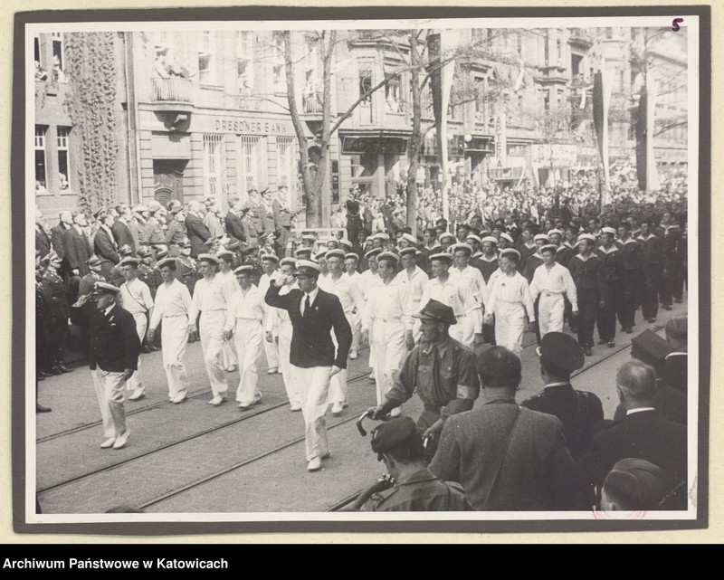 Obraz 8 z jednostki "[Album fotograficzny uroczystości 15 rocznicy III powstania śląskiego]"