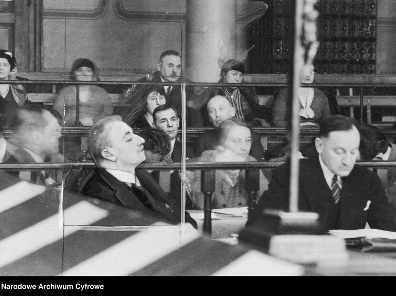 image.from.unit.number "Proces Rity Gorgonowej oskarżonej o zabójstwo Elżbiety (Lusi) Zaremby córki lwowskiego architekta Henryka Zaremby przed Sądem Okręgowym w Krakowie"