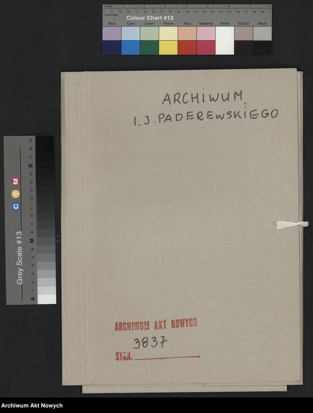 image.from.unit.number "Krewni, przyjaciele i znajomi H. Paderewskiej i jej rodziny. Fotografie z dedykacjami, t.III; brak s.15,22,37,39"