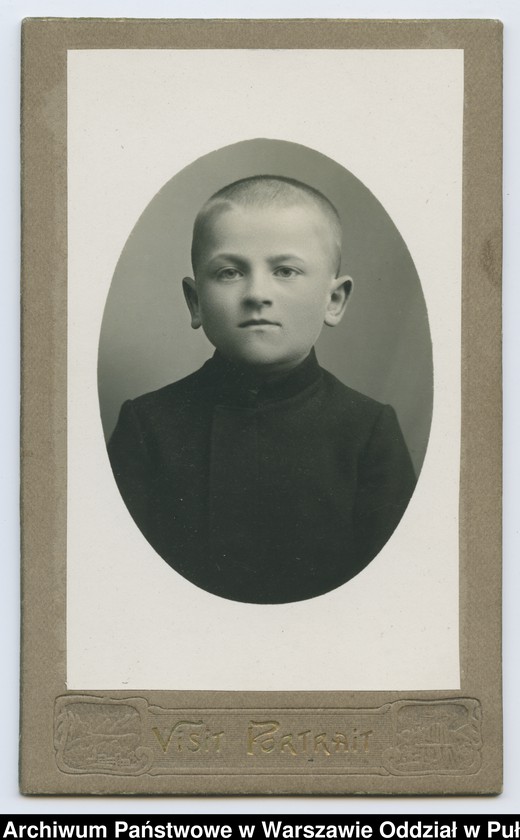 Obraz 10 z kolekcji "Chłopcy w niebieskich mundurkach... - uczniowie pułtuskiego Gimnazjum z okresu I wojny światowej111"