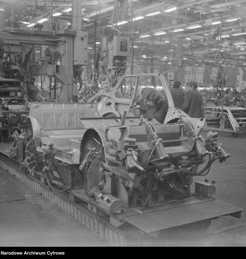 image.from.unit.number "Fabryka Samochodów Małolitrażowych w Bielsku-Białej"