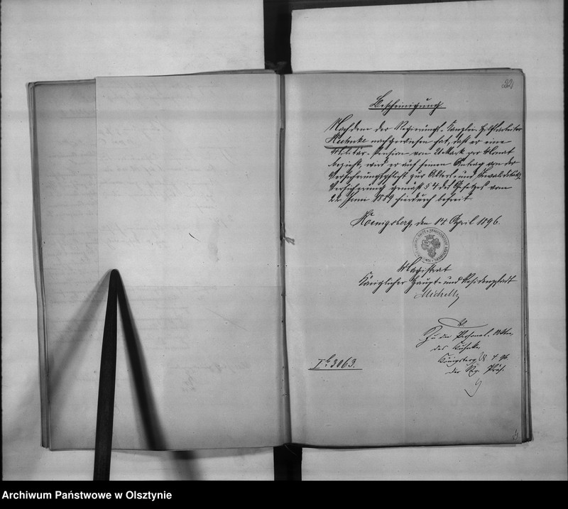 image.from.unit.number "Kanzlei Hilfsarbeiter Kuhnke [Gustav Albert], den 11.2.[18]97 Regierungs Büreau Diätar, den 1.6.1901 Regi.[ierungs] Hauptkassen Buchhalter"