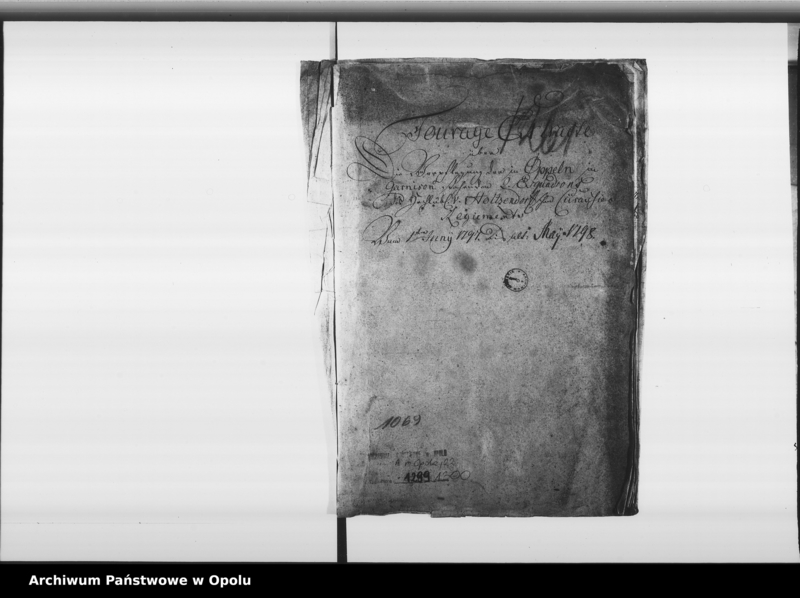 image.from.unit.number "Fourage Extracte über die Verpflegung der in Oppeln in Garnison stehenden 2 Esquadrons des Hochlöbl[ichen] v[on] Holtzendorffschen Cürassier Regiments. Vom 1-ten Iuny 1797 bis ult: May 1798"