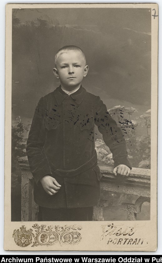Obraz 53 z kolekcji "Chłopcy w niebieskich mundurkach... - uczniowie pułtuskiego Gimnazjum z okresu I wojny światowej"