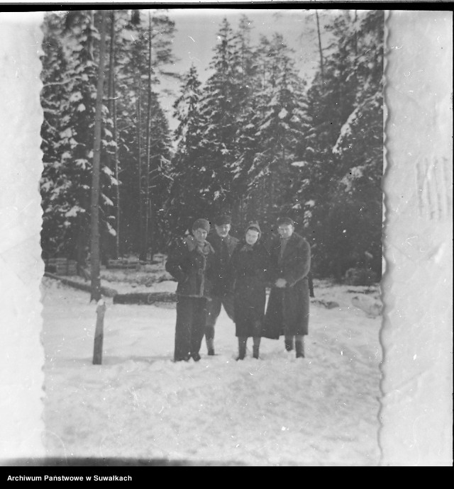 image.from.unit.number "[Żołnierze Armii Krajowej ?]. [reprodukcja]"