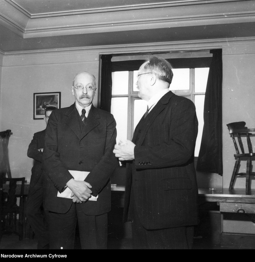 image.from.unit.number "Adam Pragier obejmuje urząd ministra informacji i dokumentacji"