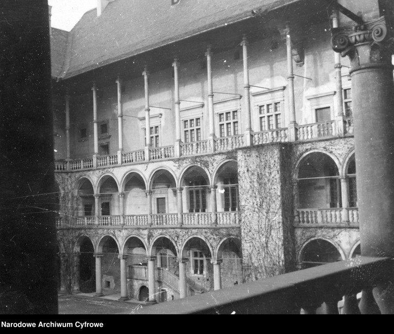 Obraz 1 z jednostki "Kraków. Zamek Królewski na Wawelu"