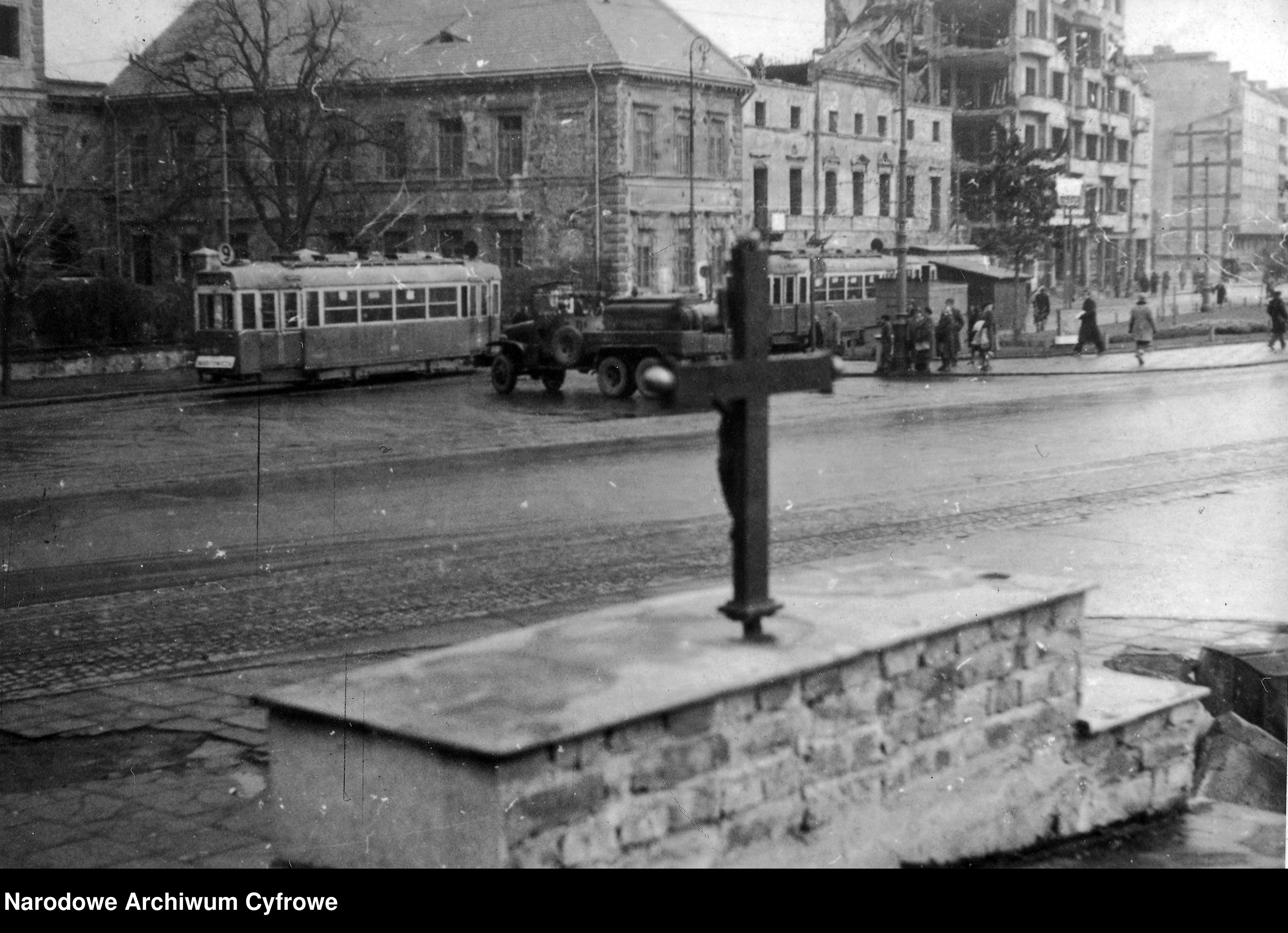 Skan z jednostki: Warszawa - pl. Trzech Krzyży