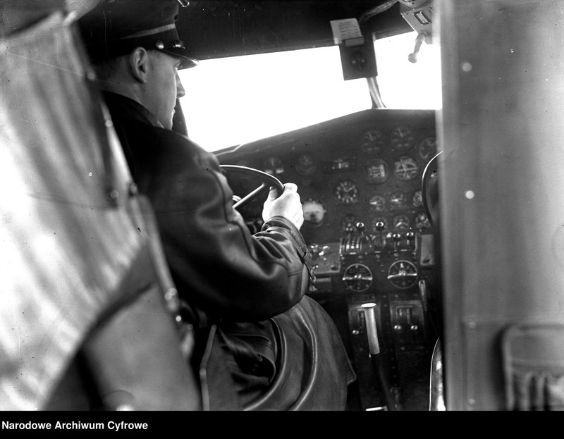 image.from.unit.number "Samolot pasażerski Lockheed L-10 Electra (SP-BGH)"