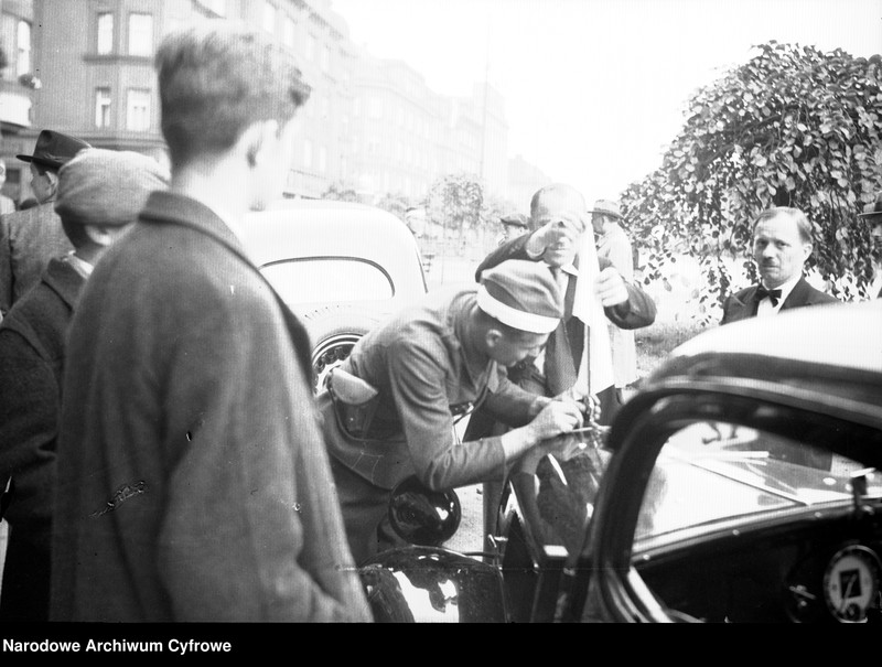 image.from.unit.number "Zajęcie Zaolzia - wkroczenie wojsk polskich do Czeskiego Cieszyna"