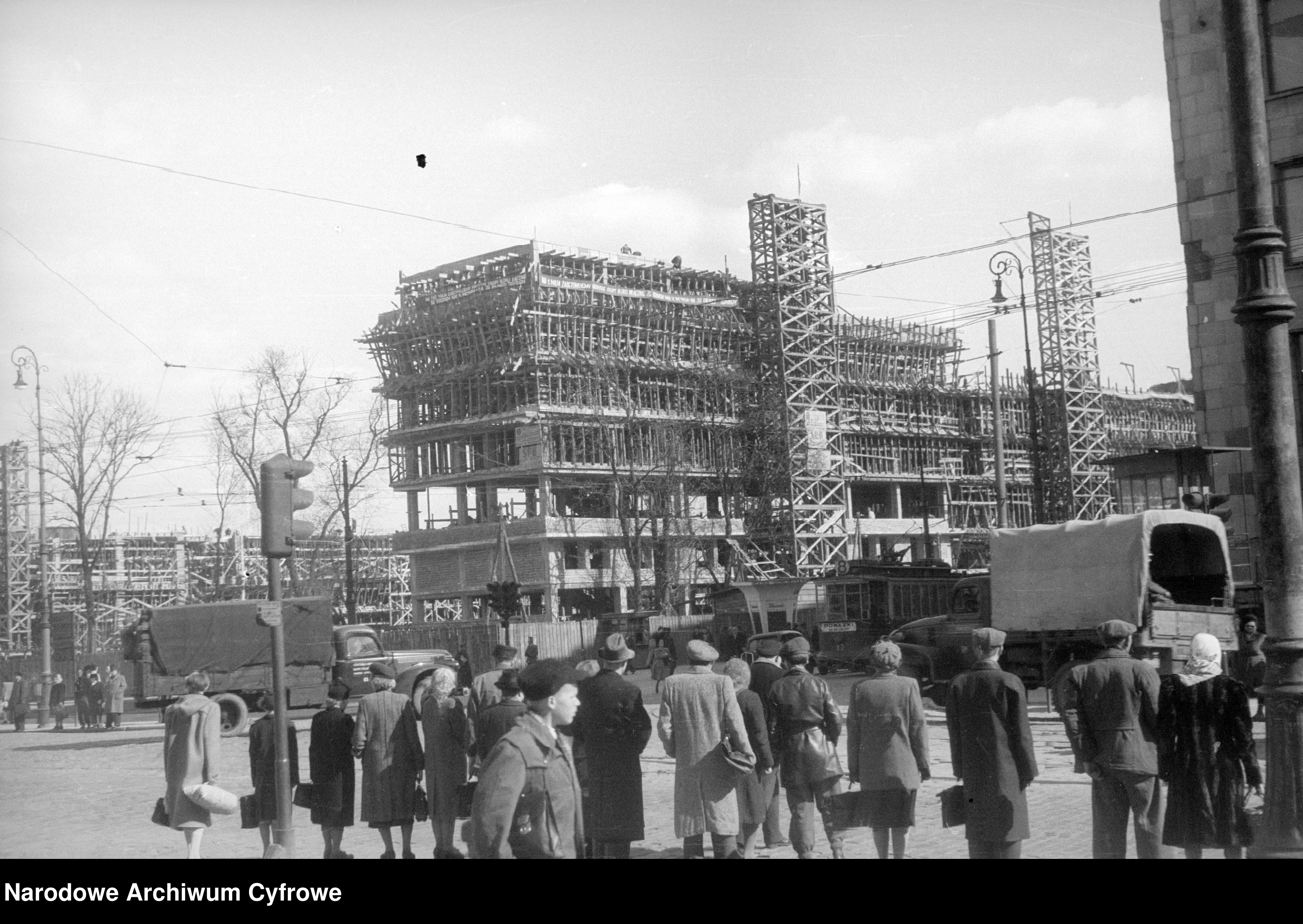 Skan z jednostki: Budowa gmachu Komitetu Centralnego Polskiej Zjednoczonej Partii Robotniczej (Domu Partii) przy ul. Nowy Świat 6/12 w Warszawie