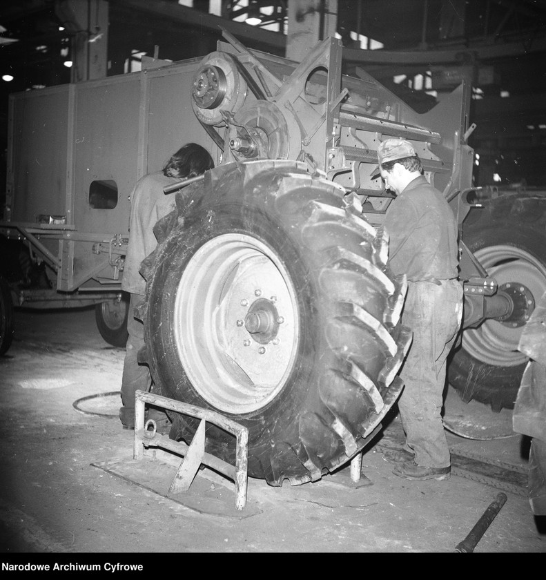 image.from.unit.number "Fabryka Maszyn Żniwnych w Płocku"