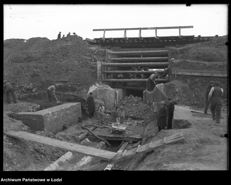 Obraz 1 z jednostki "Budowa mostu kolejowego na trasie Łódź Pabianice"