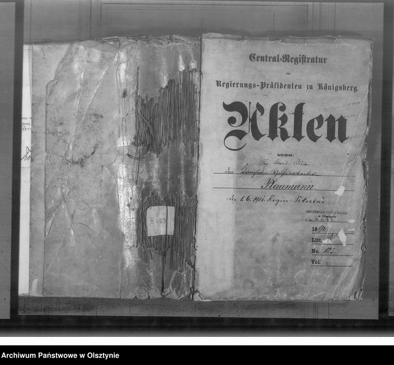 image.from.unit.number "Reg.[ierungs] Büreau-Diätar Plaumann [Friedrich Wilhelm] den 1. 6. 1901 Regier.[ungs] Sekretär"