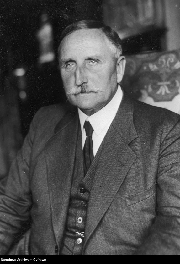 image.from.unit.number "Karl Haushofer"