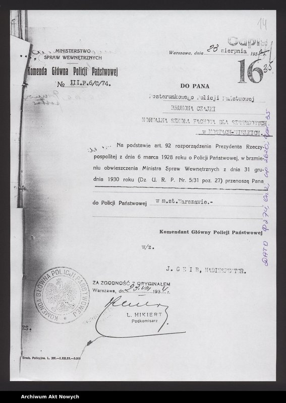 image.from.unit.number "Akta osobowe policjanta z województwa tarnopolskiego - Czajka Brunon"