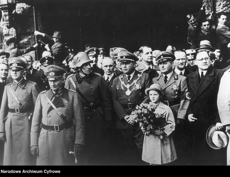 image.from.unit.number "Remilitaryzacja Nadrenii"