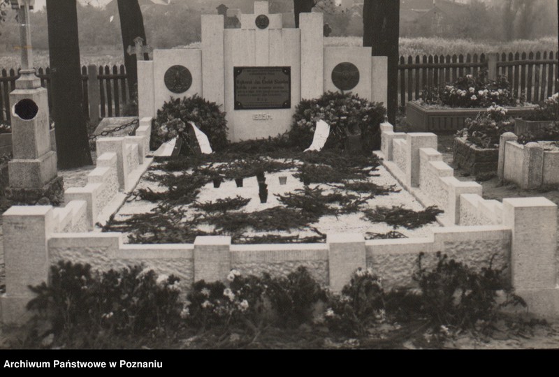 image.from.unit.number "Pomnik czterech powstańców wielkopolskich w Zbąszyniu."